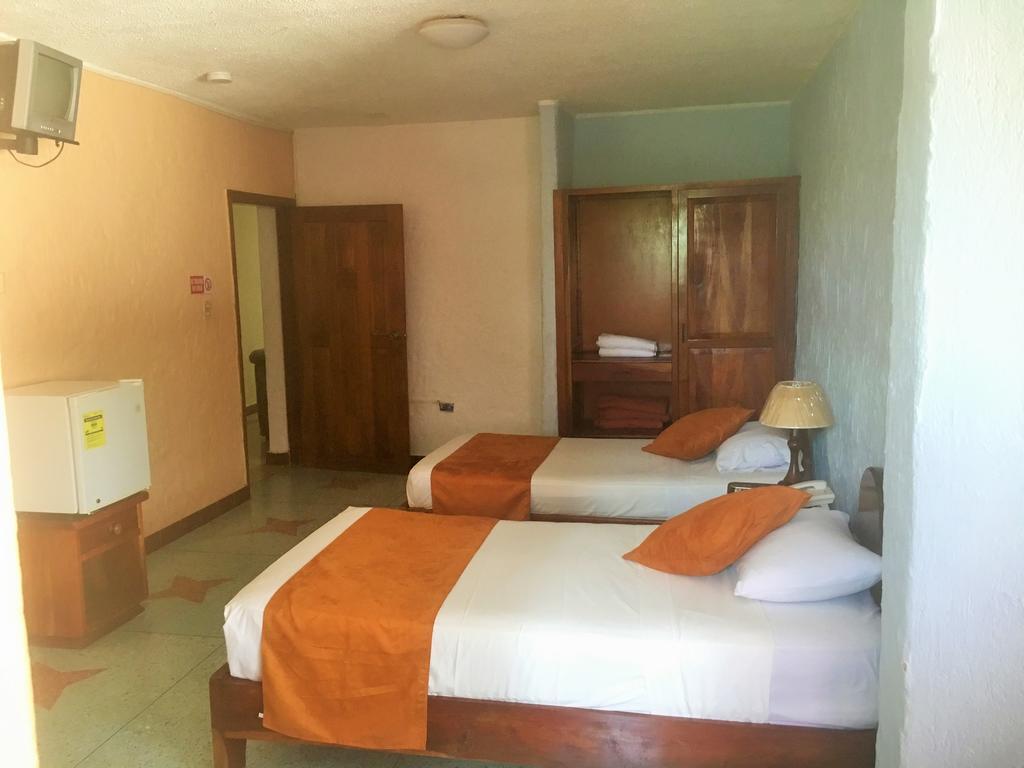 Hostal Estrella de Mar Puerto Ayora  Habitación foto