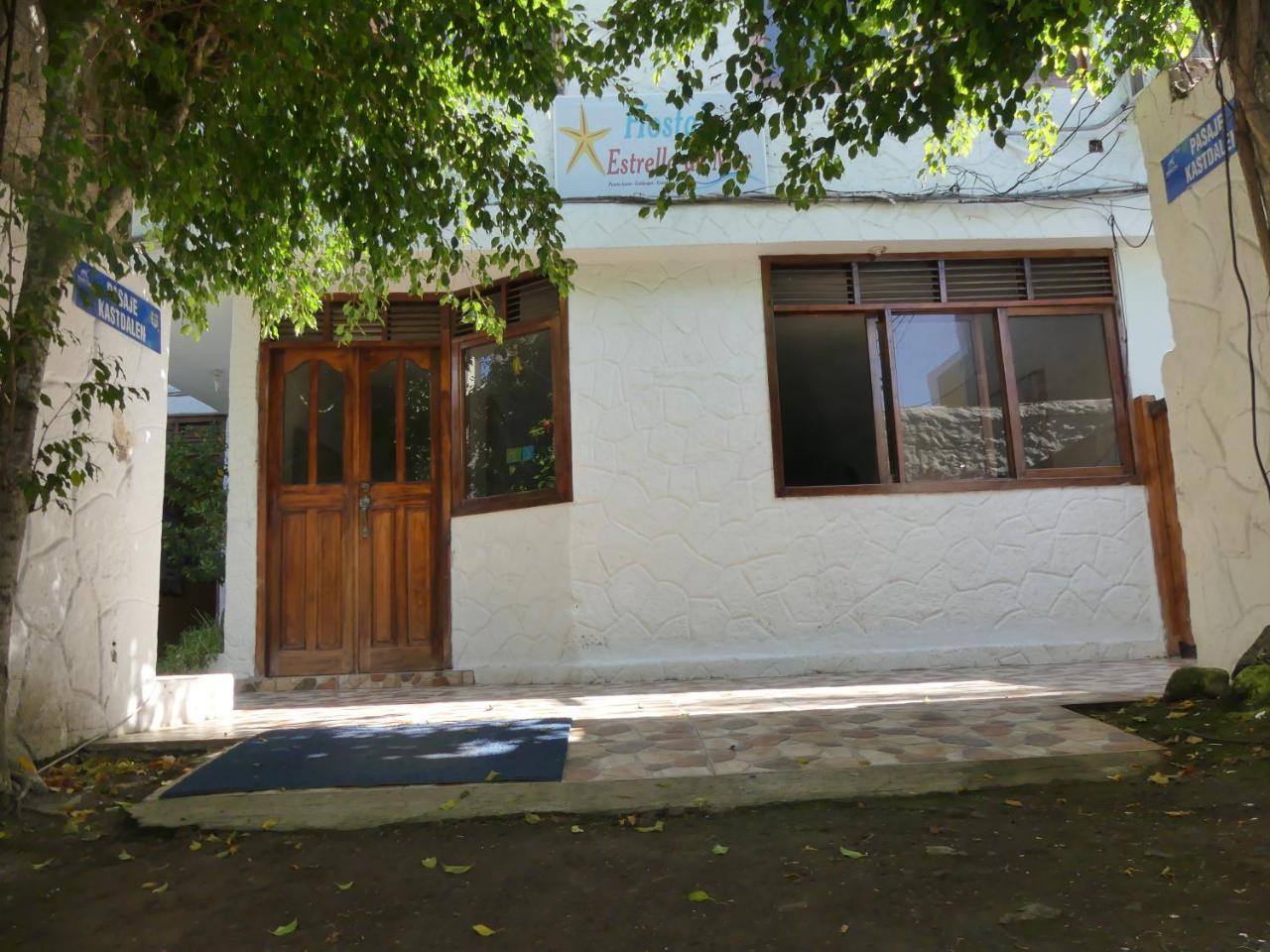 Hostal Estrella de Mar Puerto Ayora  Exterior foto
