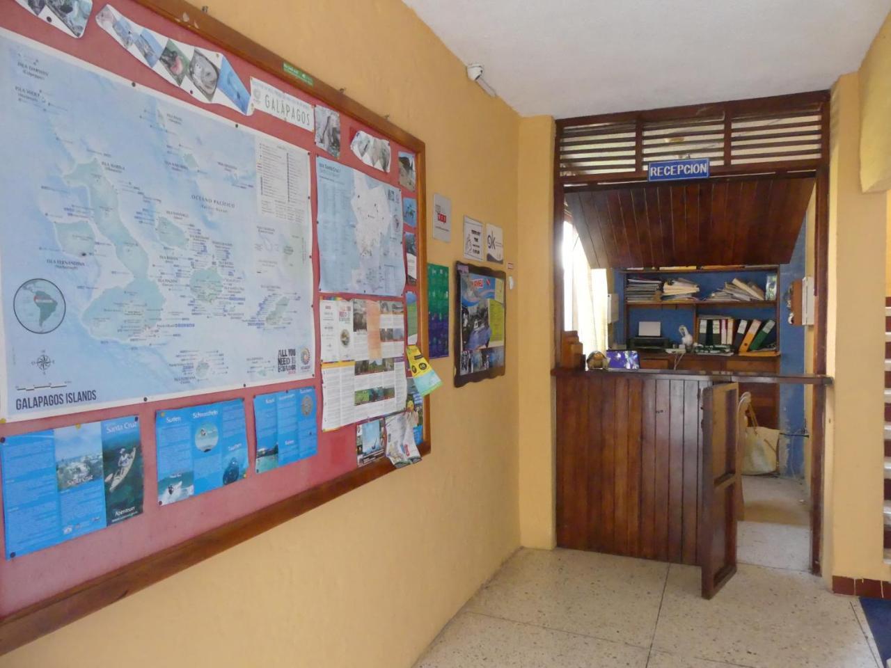 Hostal Estrella de Mar Puerto Ayora  Exterior foto