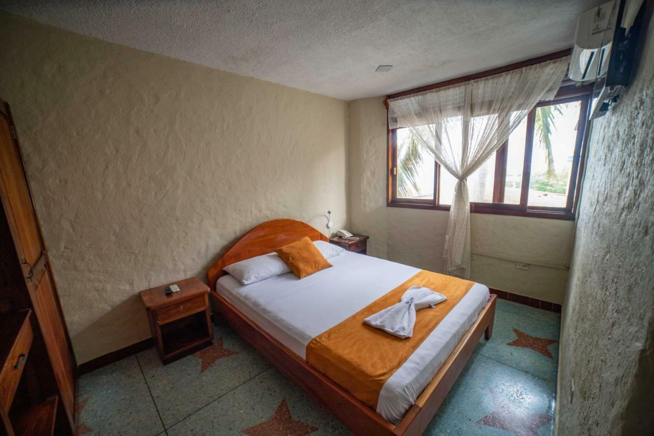 Hostal Estrella de Mar Puerto Ayora  Exterior foto